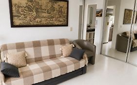 Apartamento 500 metros da Praia, perto do Shopping Atlântico